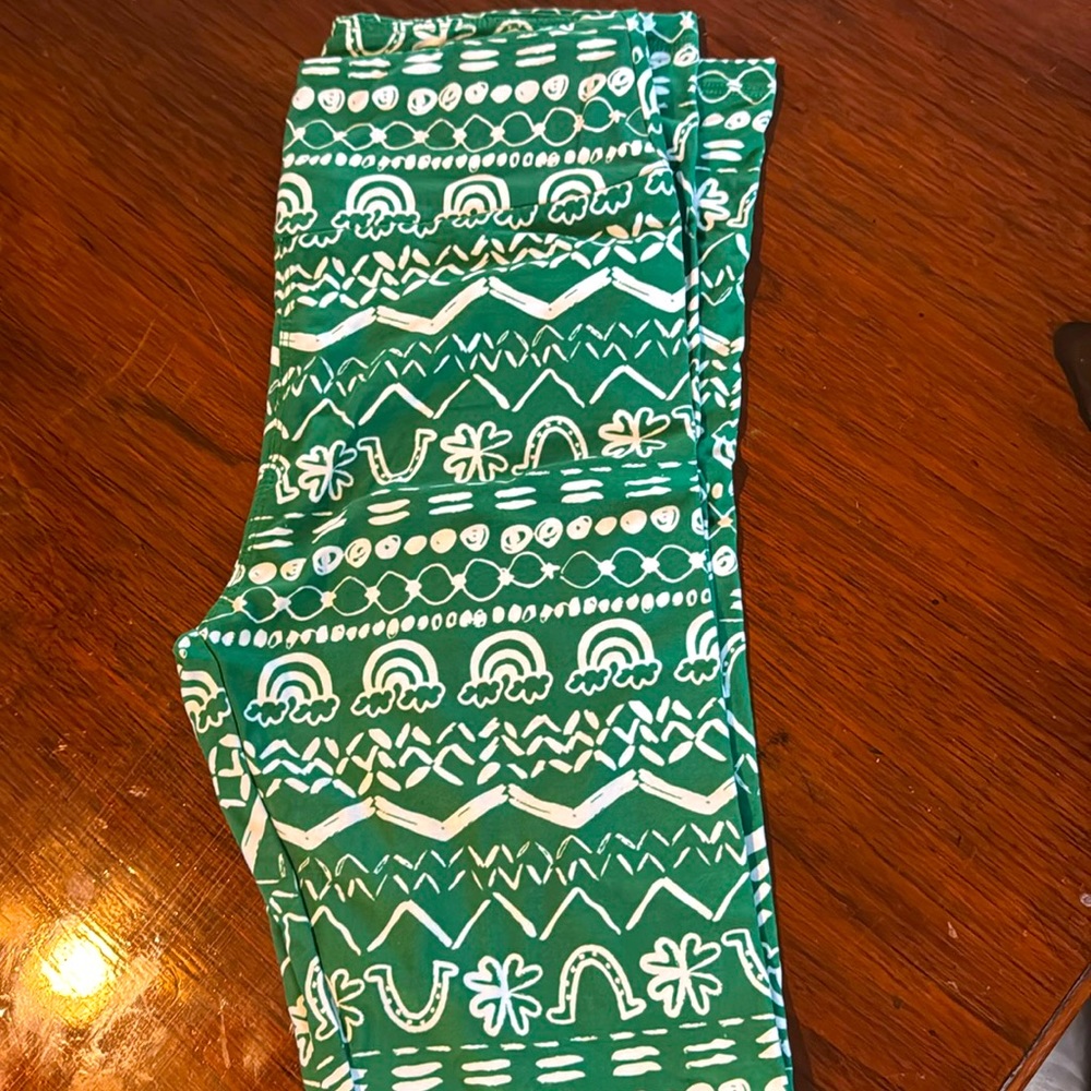 LuLaRoe Shamrock Horseshoe Leggings